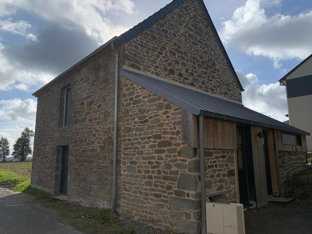Gite 3 Chambres En Bord De Rance La Ville-ès-Nonais Exteriör bild
